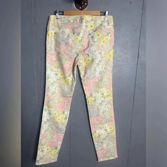 Alice + Olivia Jeans skinny White Pink Floral Denim Size 12 - Picture 2 of 9